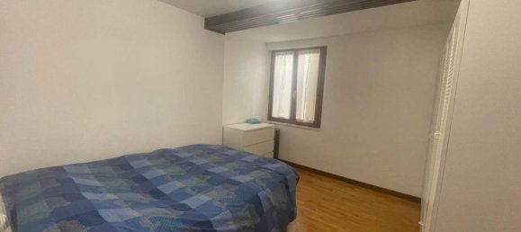 2-salle Appartement à Modena, Italy No. 37031 16