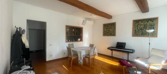 2-salle Appartement à Modena, Italy No. 37031 4