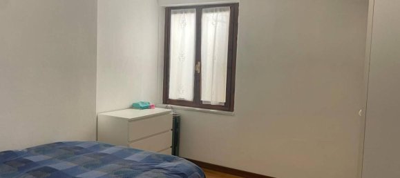 2-salle Appartement à Modena, Italy No. 37031 37