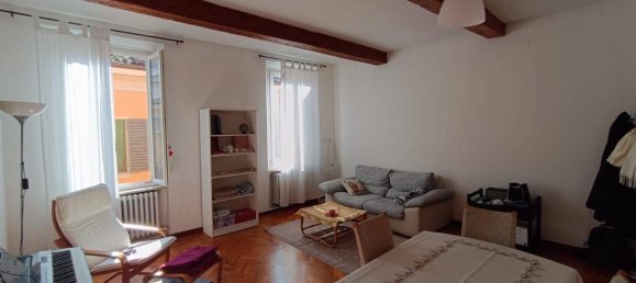 2-salle Appartement à Modena, Italy No. 37031 2