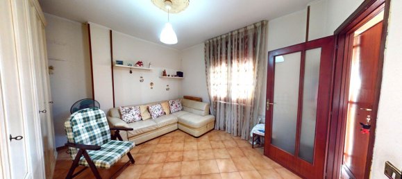 4-Zimmer Wohnung in Pomigliano d'Arco, Italy, Nr. 99809 11