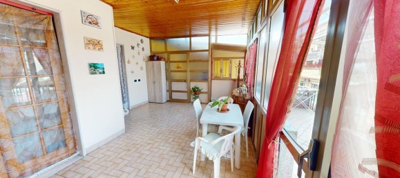 4-Zimmer Wohnung in Pomigliano d'Arco, Italy, Nr. 99809 3