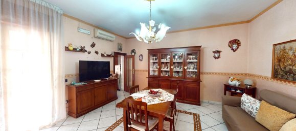 4-Zimmer Wohnung in Pomigliano d'Arco, Italy, Nr. 99809 6
