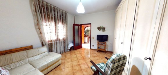 4-Zimmer Wohnung in Pomigliano d'Arco, Italy, Nr. 99809 10