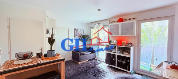 Apartamento de 1 dormitorio en Savigny-le-Temple, France No. 345251 3