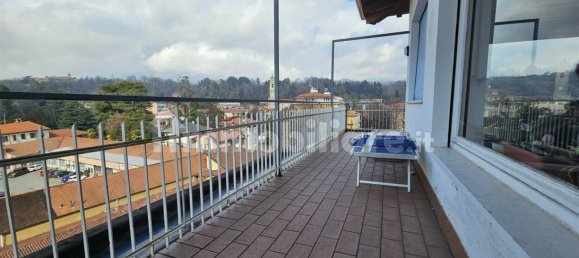 Apartamento de 3 dormitorios en Biella, Italy No. 81468 7