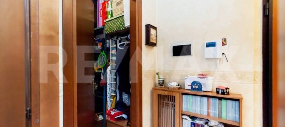 2 bedrooms Apartment in Rome, Italy No. 328339 3