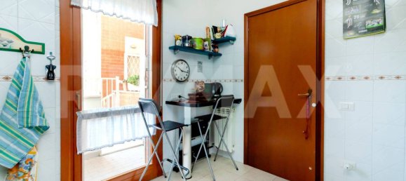 2 bedrooms Apartment in Rome, Italy No. 328339 10