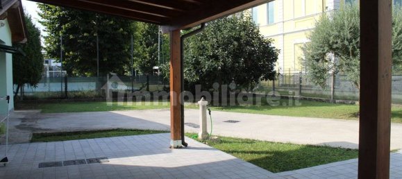 2 bedrooms Villa in Stienta, Italy No. 351120 3