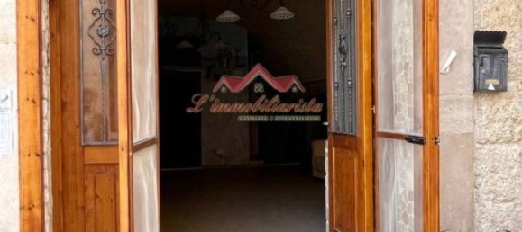 Квартира с 3 комнатами в Бари, Италия № 107366 3