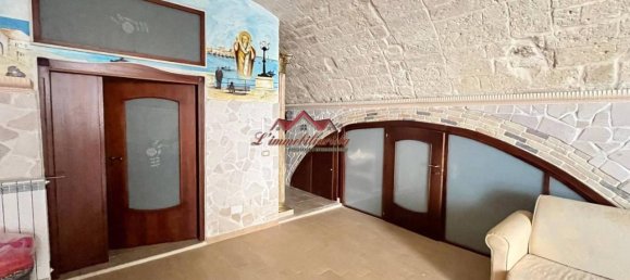 Квартира с 3 комнатами в Бари, Италия № 107366 8