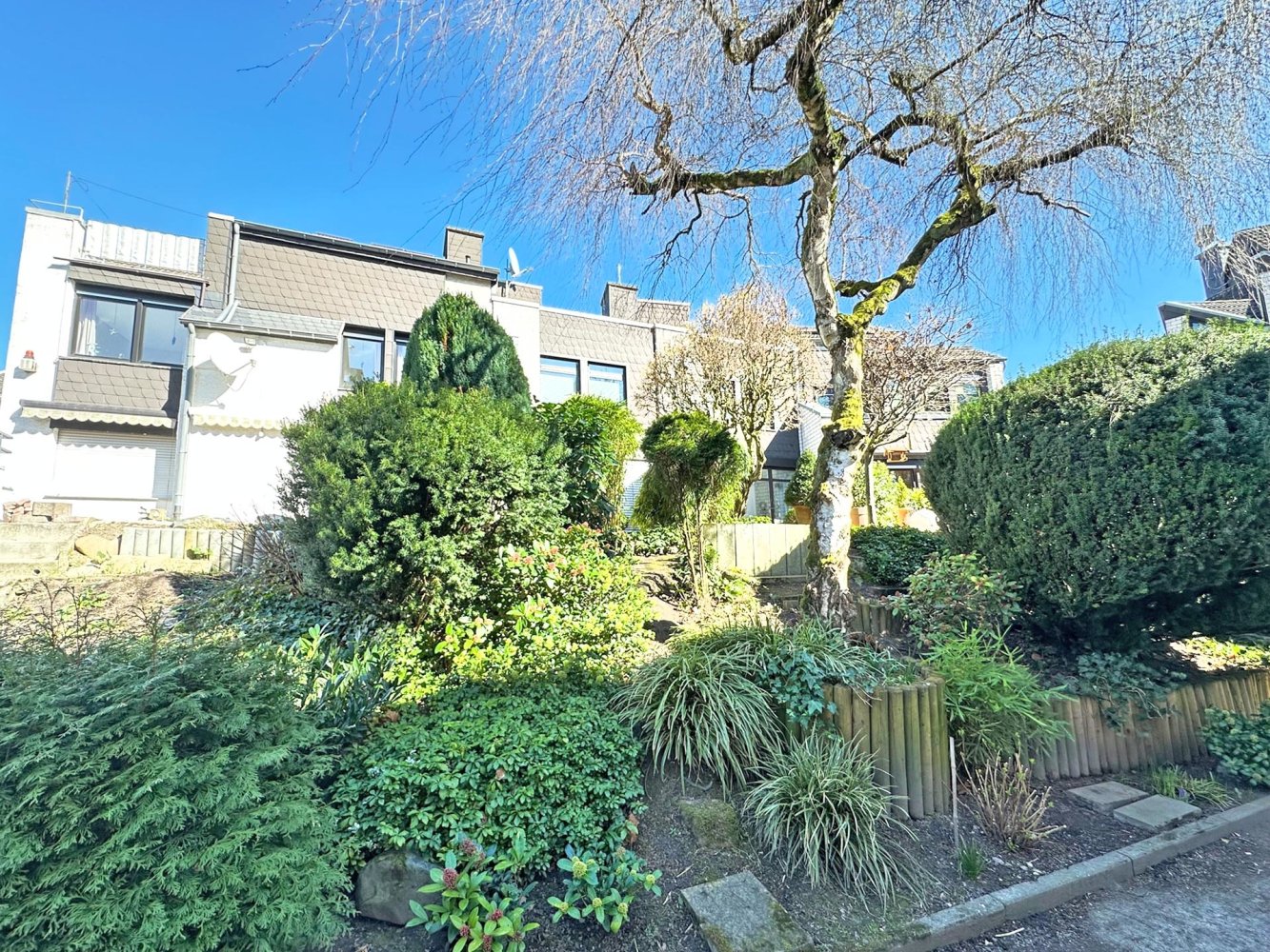 Casa de 6 habitaciónes en Bochum, Germany No. 47162