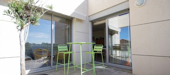 2 bedrooms Apartment in La Rochelle, France No. 110460 2