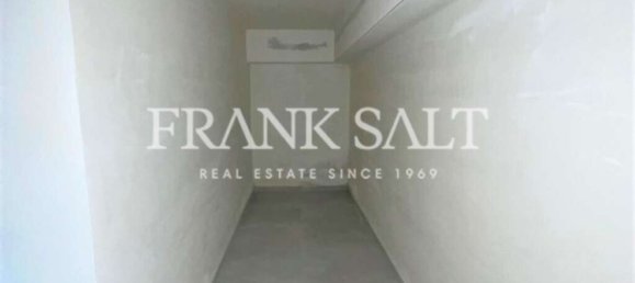 100m² Office in Pieta, Malta No. 13372 4