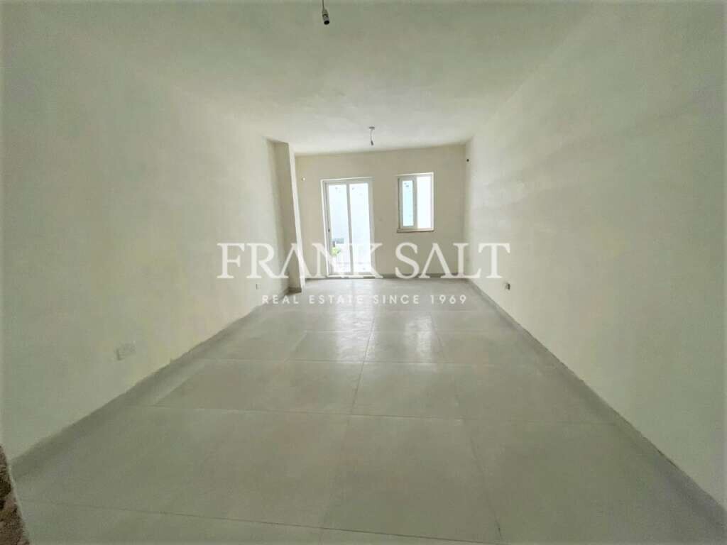 100m² Office in Pieta, Malta No. 13372