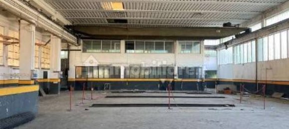 3 rooms Warehouse in Merate, Italy No. 207467 5