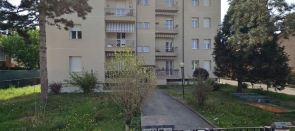 4 rooms Apartment in Verano Brianza, Italy No. 2700 2