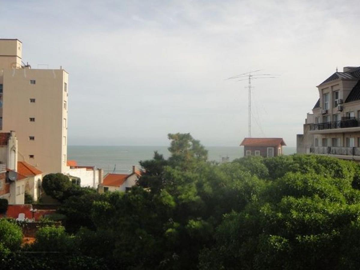 2 bedrooms Apartment in Mar del Plata, Argentina No. 70271