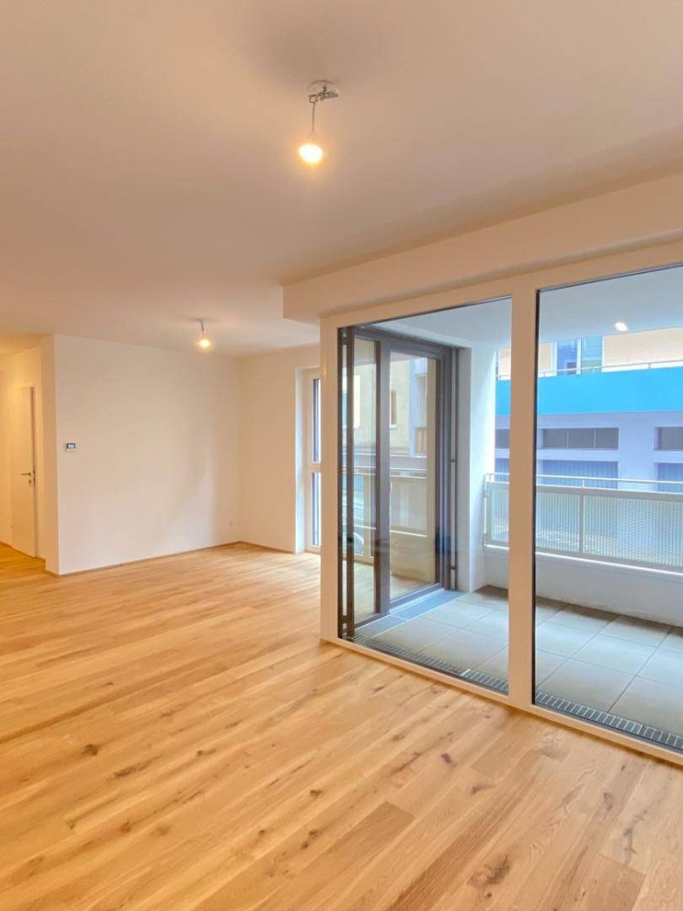 2 rooms Office in Linz, Austria No. 153556