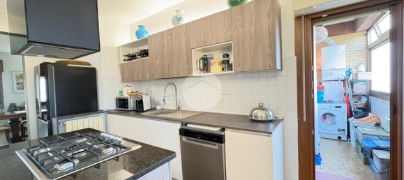 3 Schlafzimmer Wohnung in Rome, Italy, Nr. 371424 13