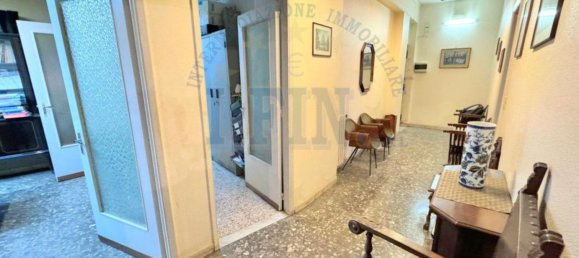 6 rooms Apartment in Catania, Italy No. 296627 2