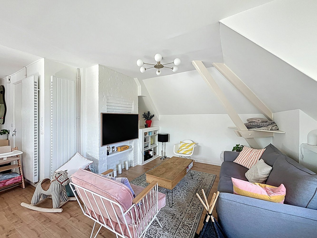 2 Schlafzimmer Wohnung in Mont-Saint-Aignan, France, Nr. 361544