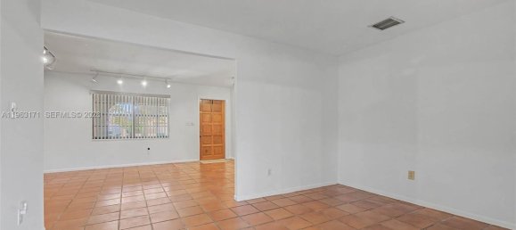 4 bedrooms Villa for sale in Miami, Miami-Dade, Florida, USA № 614340 9