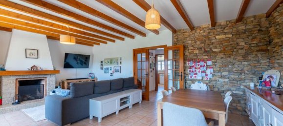 3 bedrooms Villa in Sintra, Portugal No. 224789 2
