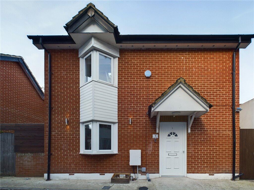 1 bedroom House in London, United Kingdom No. 7686