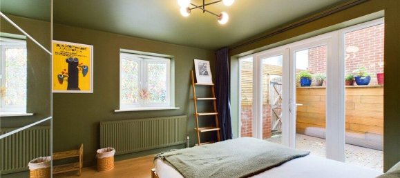 1 bedroom House in London, United Kingdom No. 7686 3