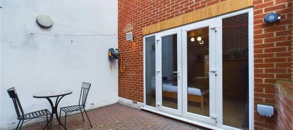 1 bedroom House in London, United Kingdom No. 7686 22