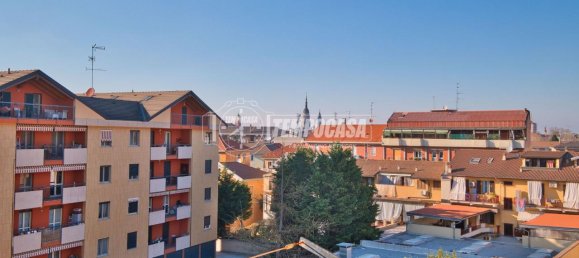 3 rooms Apartment in Novara, Italy No. 38912 21