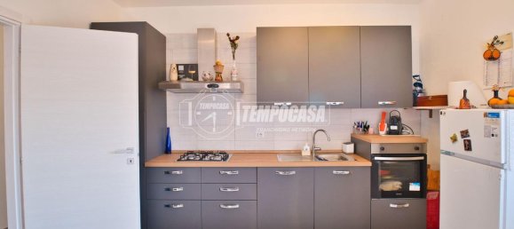 3 rooms Apartment in Novara, Italy No. 38912 5