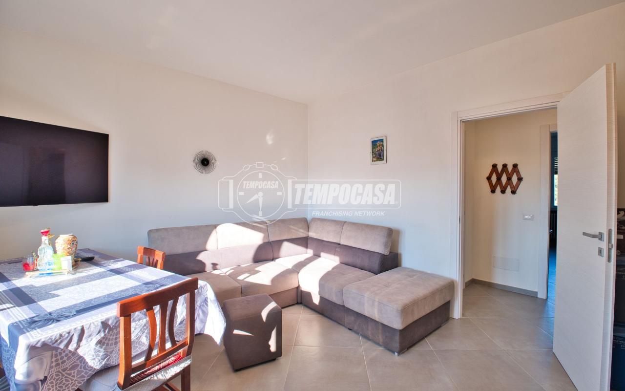 3 rooms Apartment in Novara, Italy No. 38912