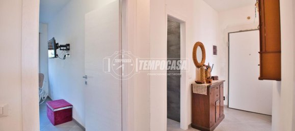 3 rooms Apartment in Novara, Italy No. 38912 7