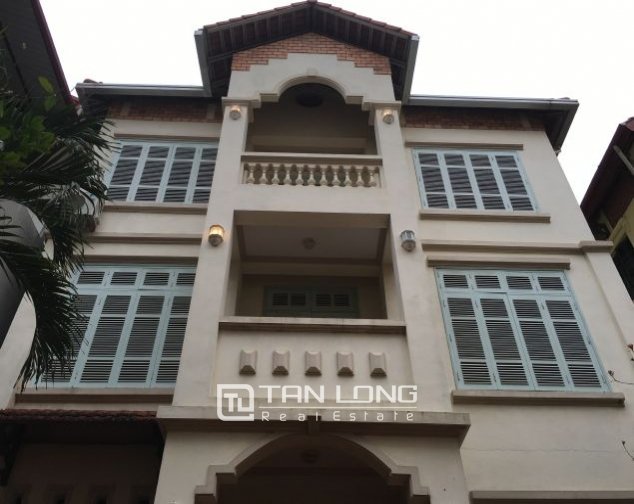 4 bedrooms Apartment in Tay Ho, Vietnam No. 3045
