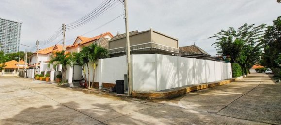 6 bedrooms House for sale in Pattaya, Chonburi, Eastern Thailand, Thailand № 141926 16