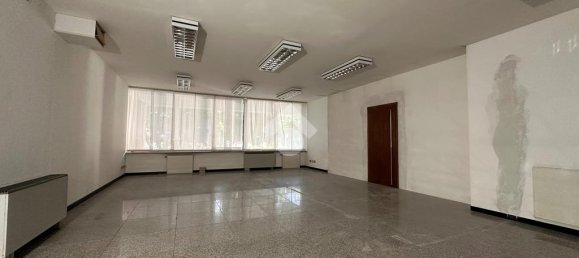 Oficina en Udine, Italy 475 m² No. 347443 13