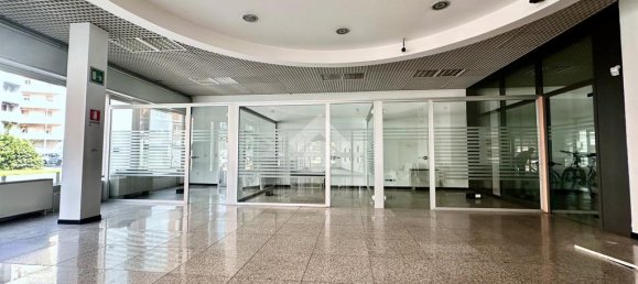 Oficina en Udine, Italy 475 m² No. 347443 3