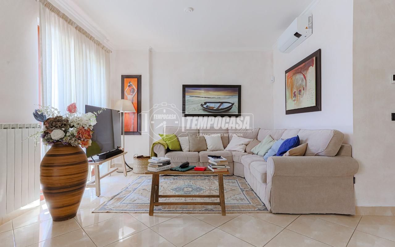 5-salle Maison à Rome, Italy No. 32123