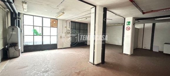 Entrepôt à Genoa, Italy 335m² No. 342959 9