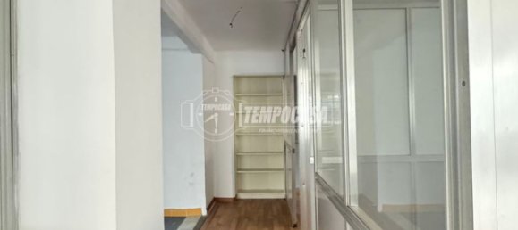Entrepôt à Genoa, Italy 335m² No. 342959 2