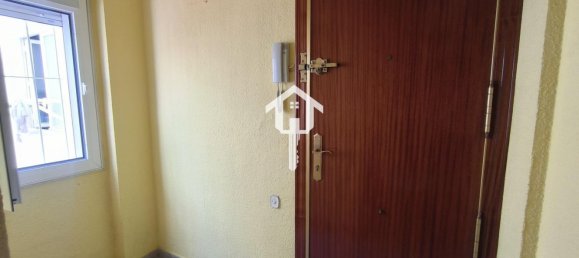 Apartamento de 3 dormitorios en Alicante, Spain No. 173066 3