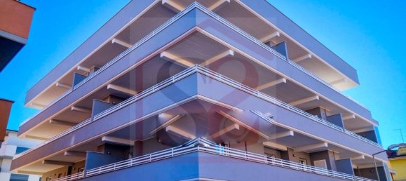 Квартира с 2 спальнями в Ладисполи, Италия № 149605 64