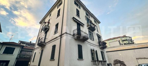 2-salle Appartement à Como, Italy No. 175037 4