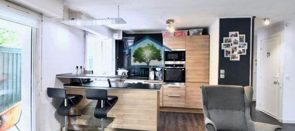 3 rooms Apartment in Noisy-le-Grand, France No. 354680 4