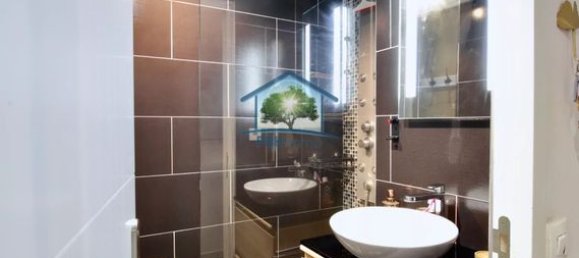 3 rooms Apartment in Noisy-le-Grand, France No. 354680 10