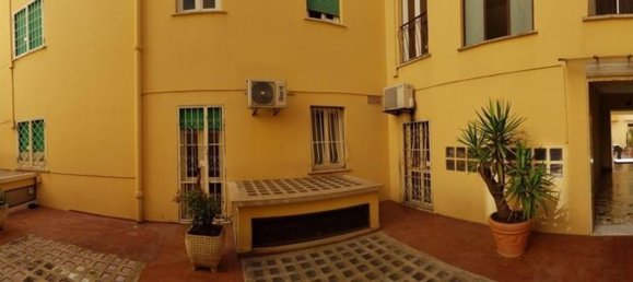 4 bedrooms Apartment in Rome, Italy No. 339445 3