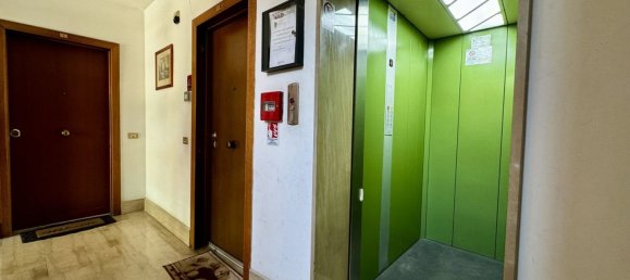 4 rooms Apartment in Rome, Italy No. 276494 4