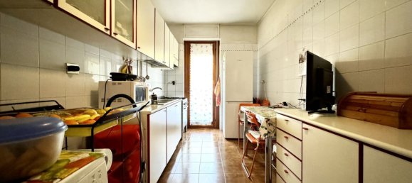 4 rooms Apartment in Rome, Italy No. 276494 9